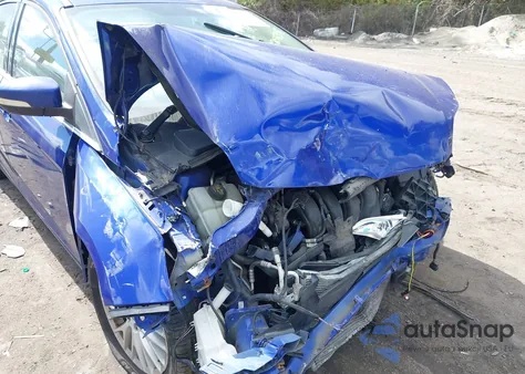 2014 Ford Focus Titanium from USA, damaged, VIN 1FADP3N2XEL221125